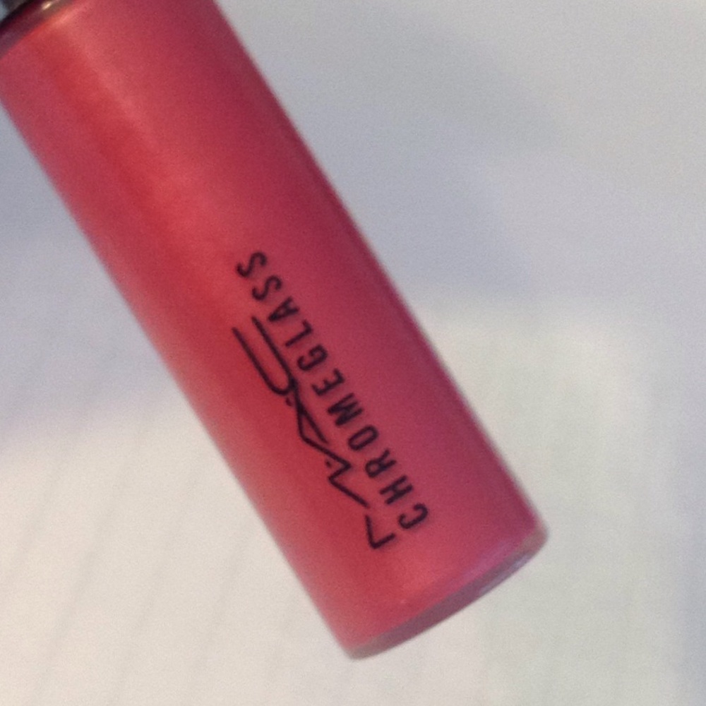 MAC Cosmetics Chromeglass: AUTO DE FEMME. RARE NEW